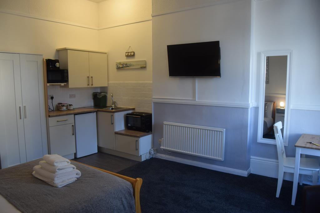 The Blenheim Bed & Breakfast Dawlish Bagian luar foto