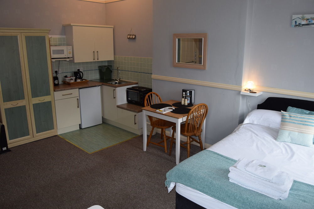 The Blenheim Bed & Breakfast Dawlish Bagian luar foto