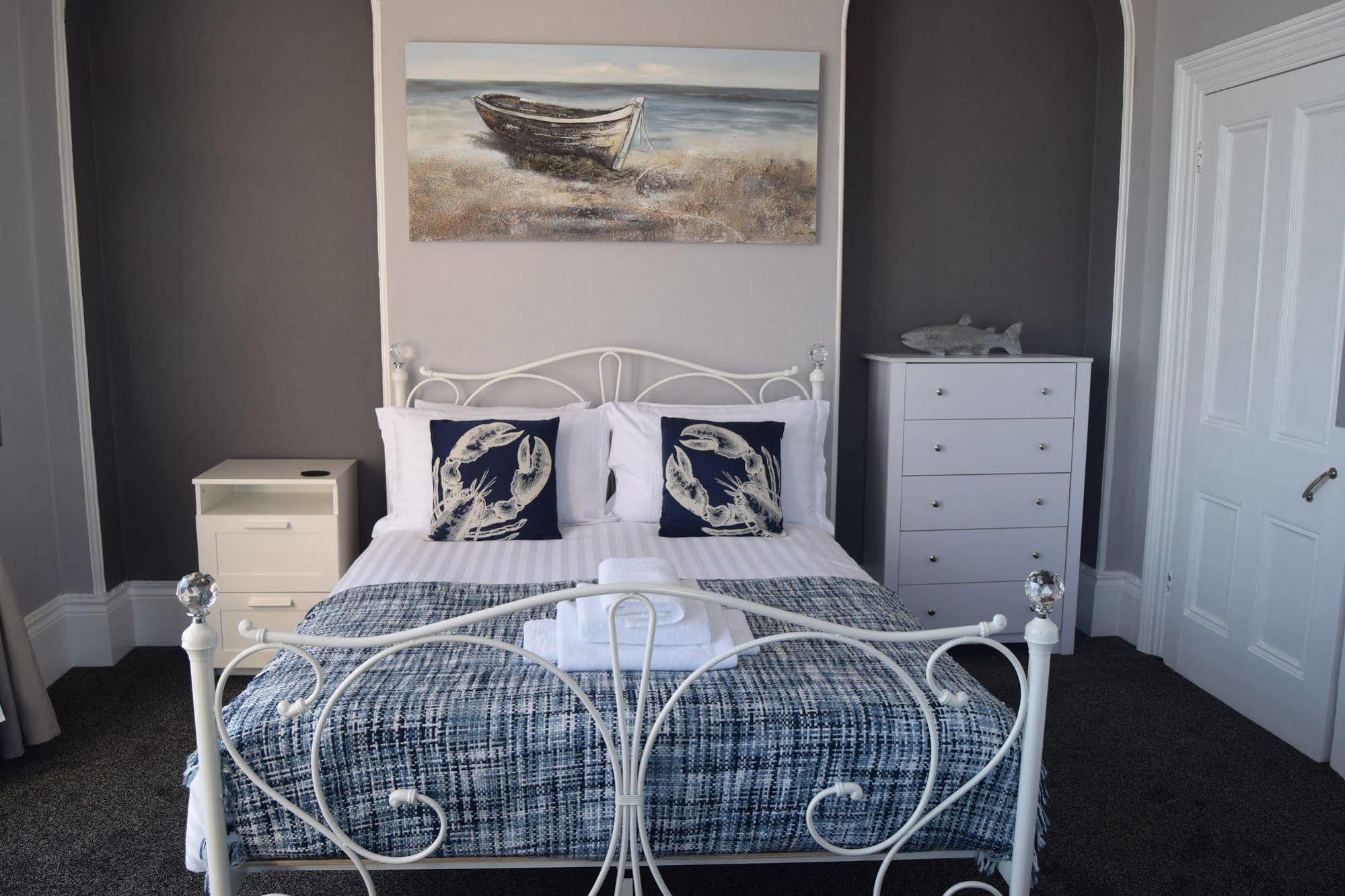 The Blenheim Bed & Breakfast Dawlish Bagian luar foto