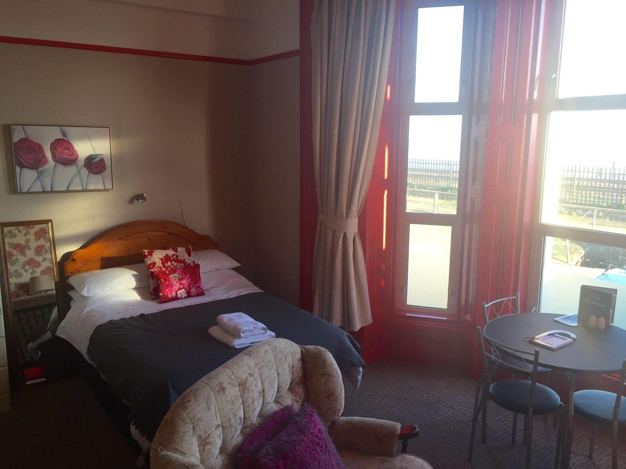 The Blenheim Bed & Breakfast Dawlish Bagian luar foto