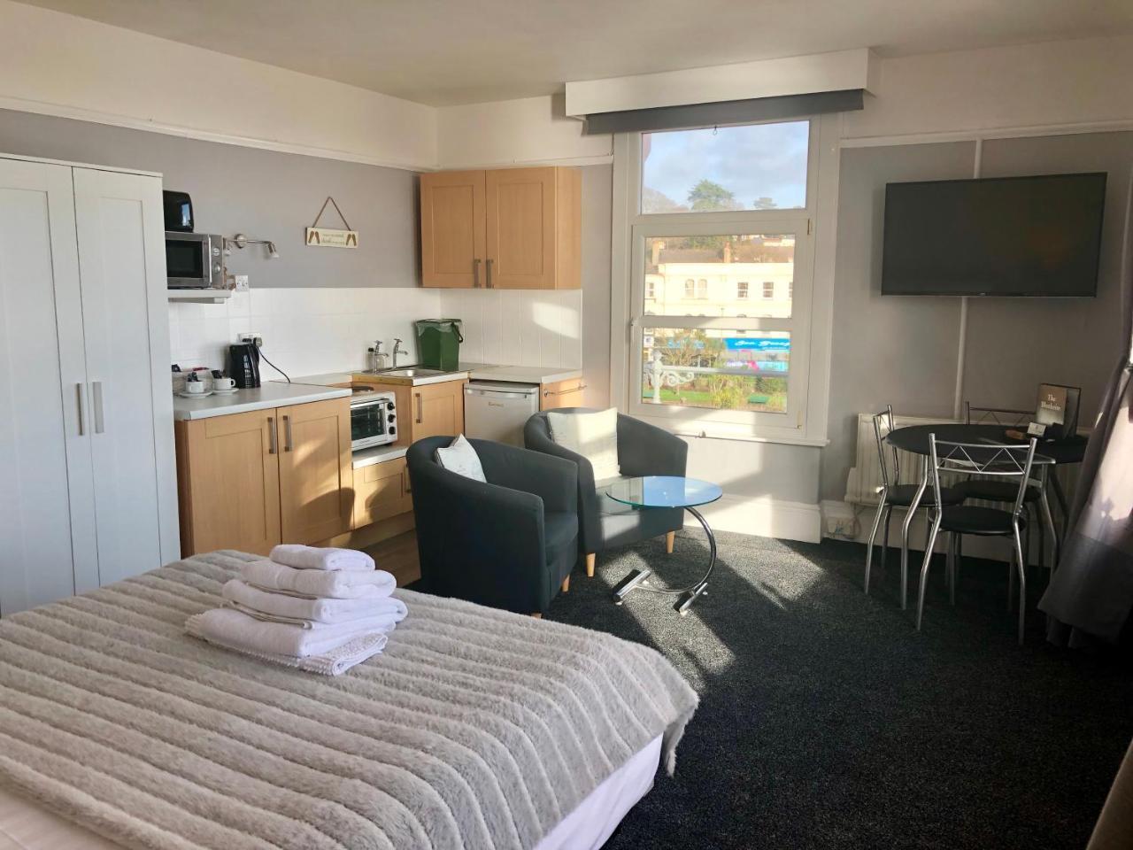 The Blenheim Bed & Breakfast Dawlish Bagian luar foto
